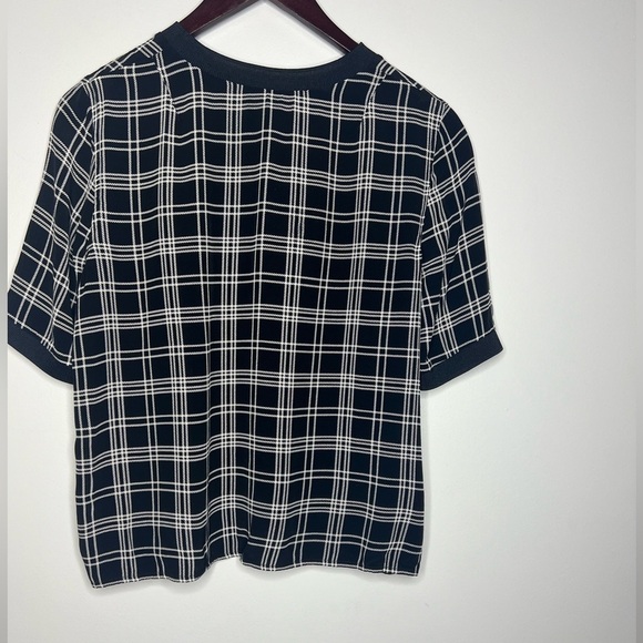 Slate & Willow Black and White Check Short Sleeve Top with Contrast Collar - Picture 3 of 4